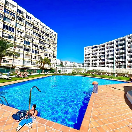Cozy Near Yumbo * Playa del Ingles (Gran Canaria)